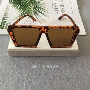 🌮New Leopard Print Frame Sunnies.Brown Lens Sunglasses